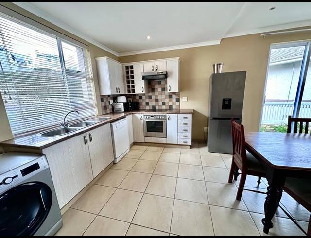 3 BEDROOM APARTMENT FOR SALE IN PINNACLE POINT GOLF ESTATE